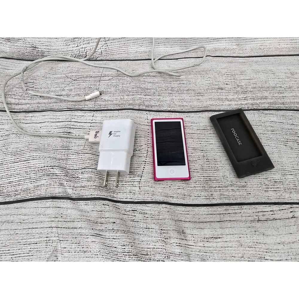Apple iPod Touch 16GB Pink A1446 **read**